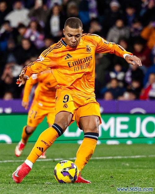 西甲-姆巴佩上演帽子戏法 皇马3-0客场击败巴拉杜利德